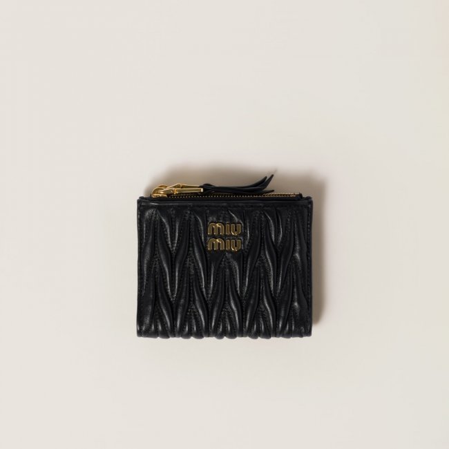 Miu Miu Small wallet in matelassé nappa leather Black
