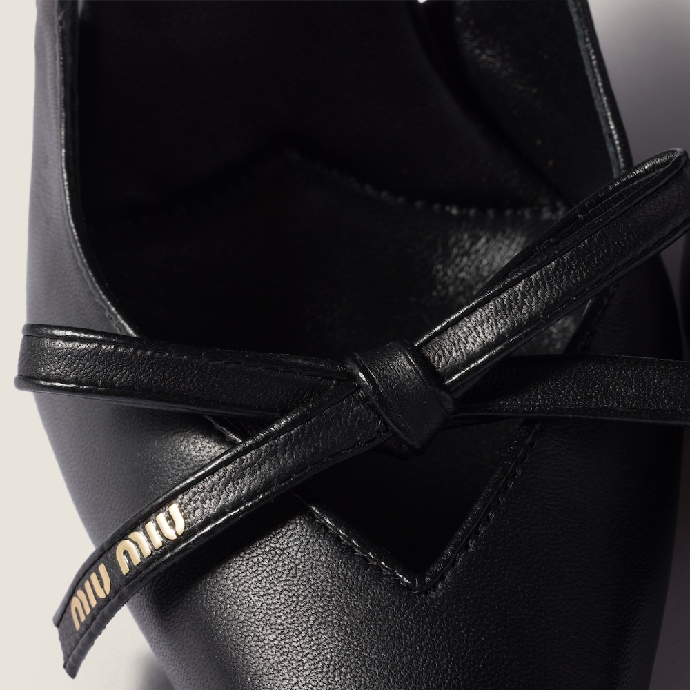 Miu Miu Leather slingback pumps with bow Black