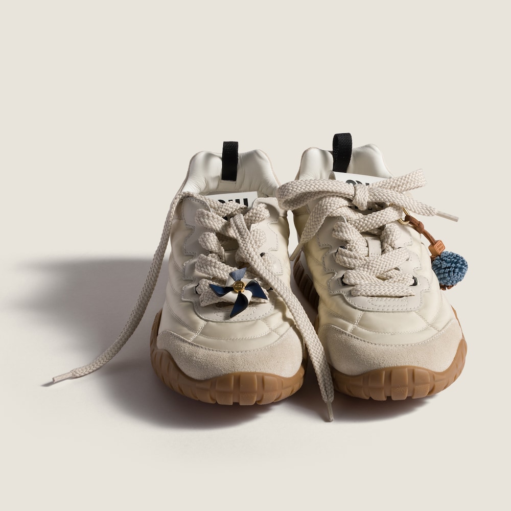 Miu Miu Leather pinwheel brooch - Bright Blue/White