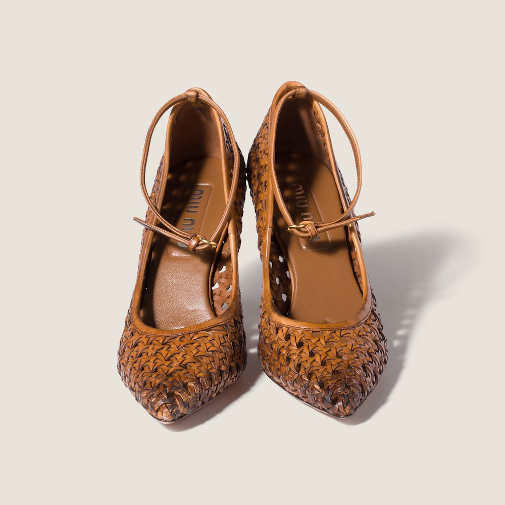 Miu Miu Woven leather pumps Cognac